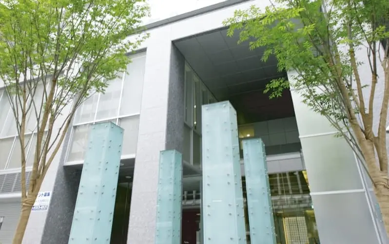 大阪本社の外観写真